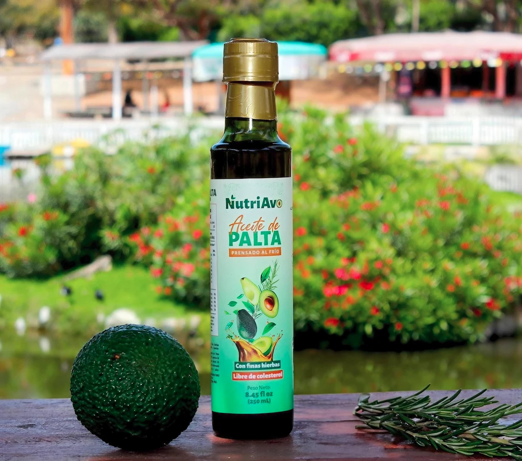 Botella de aceite de palta marca NutriAvo - Peru
