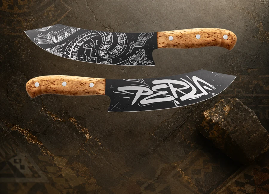Cuchillo Uku Pacha diseñado por el Artista Rustoy, fondo marrón oscuro